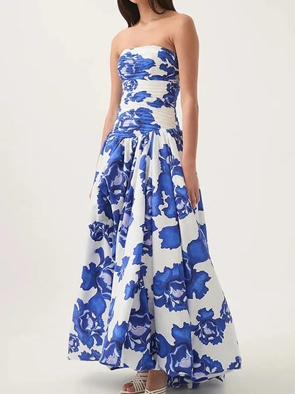 Robe longue fleurie avec encolure Carmen et détails froncés