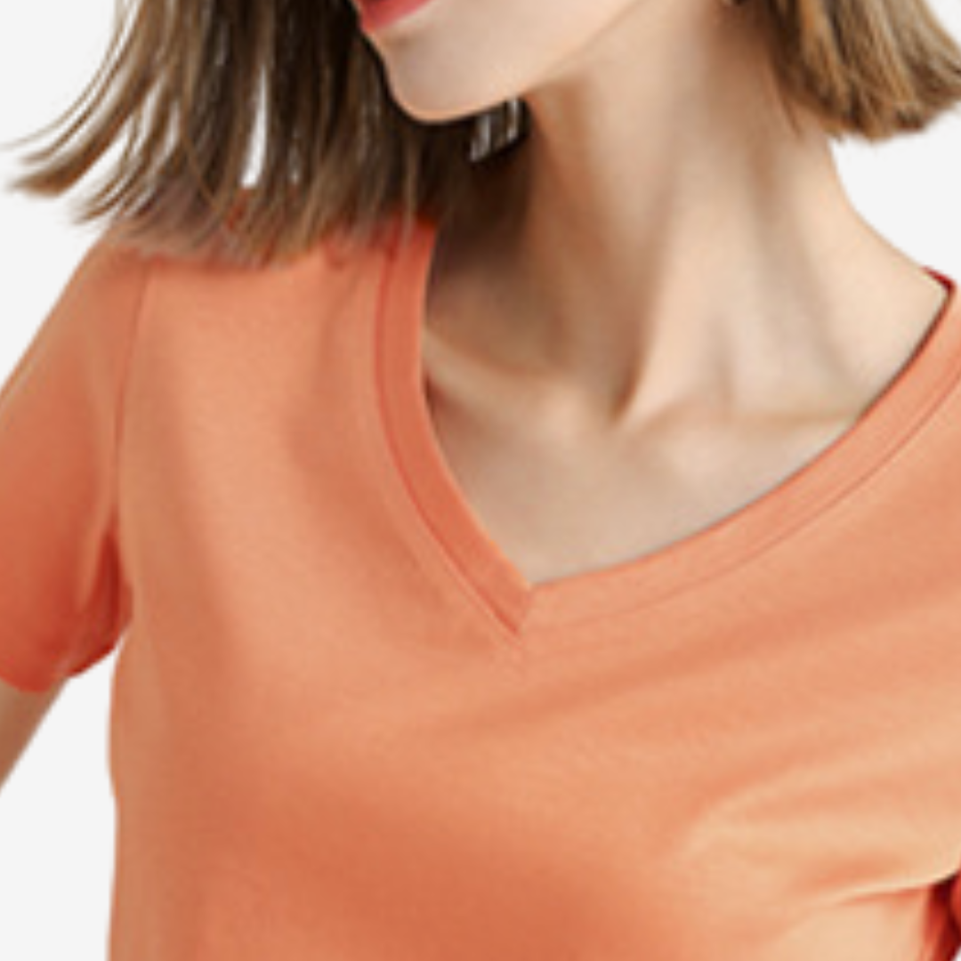 Cerise™ Col V Élégant