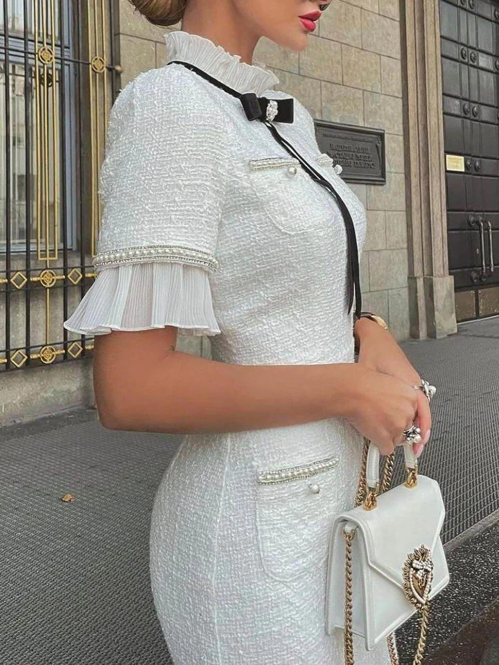 Robe Midi Sophistiquée En Tweed Avec Nœud Et Volants