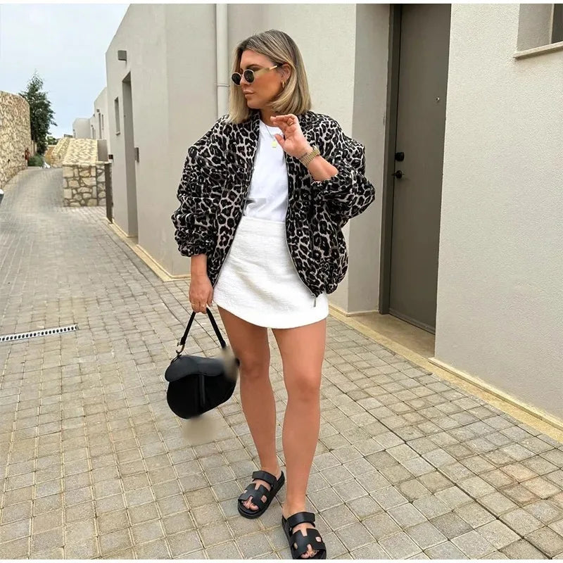 Veste élégante légère pour femmes moderne