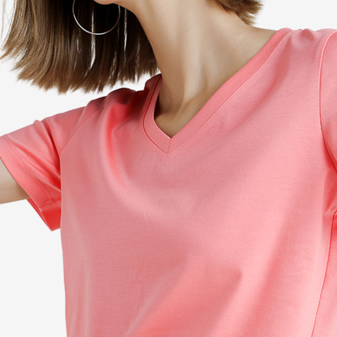 Cerise™ Col V Élégant