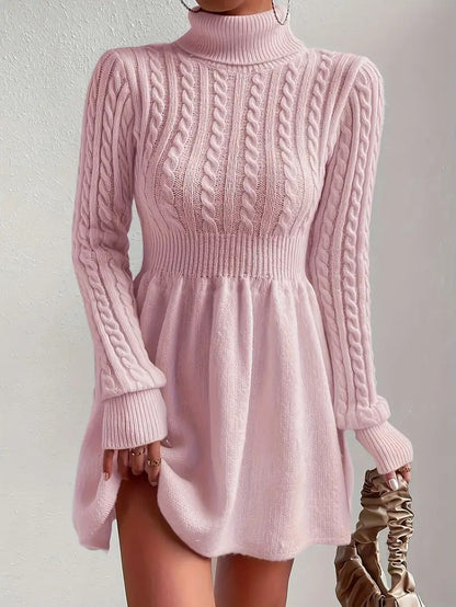 Robe pull col roulé en tricot torsadé