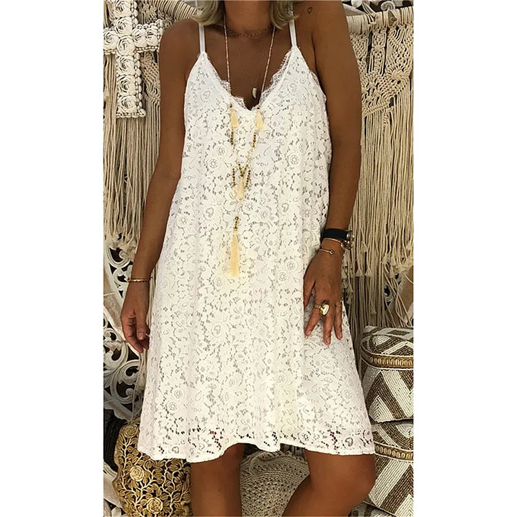 Robe sans bretelles avec détails en dentelle