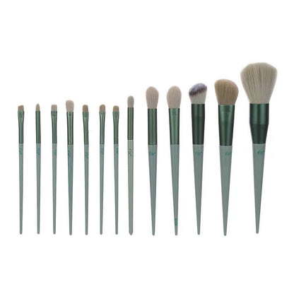 Ensemble de 13 pinceaux de maquillage.