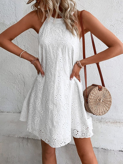 Sophie Paris® | Robe Mini à Col Grec en Oeillet avec Coupe Flatteuse