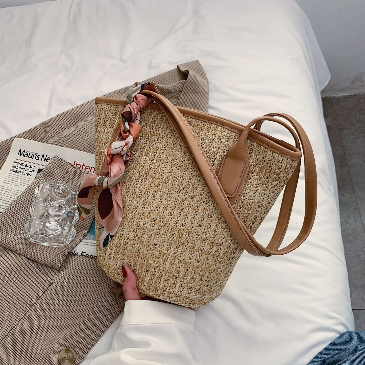 Sac fourre-tout en fibre naturelle avec foulard