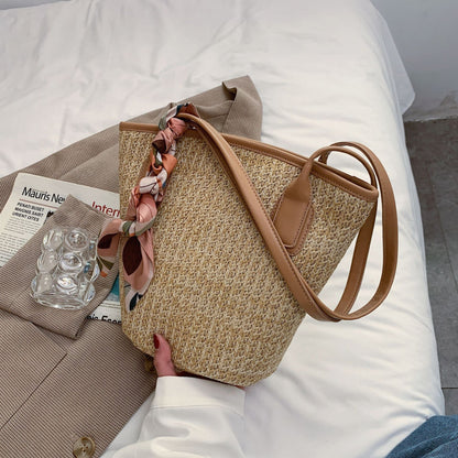 Sac fourre-tout en fibre naturelle avec foulard