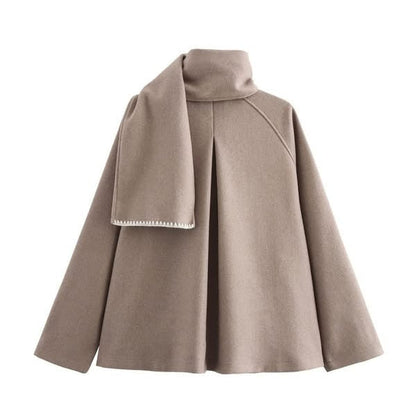 Manteau à cape en laine surdimensionné