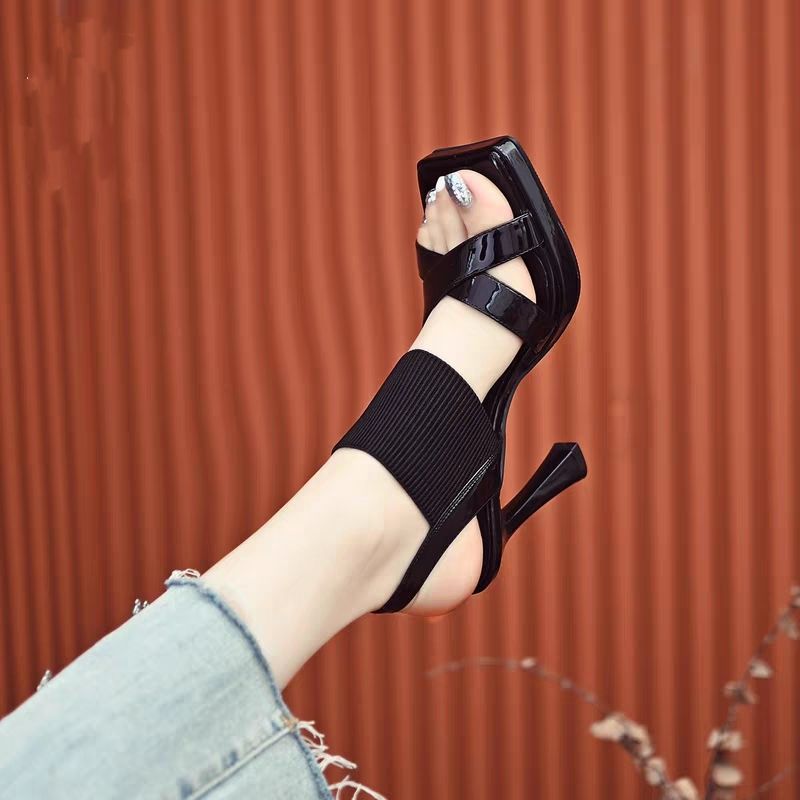 Chaussures à talon bloc pour femmes avec bout carré et bride élastique