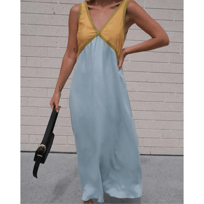 RENATA | Robe avec Col en V