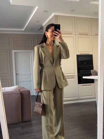 Ensemble deux pièces blazer et pantalon