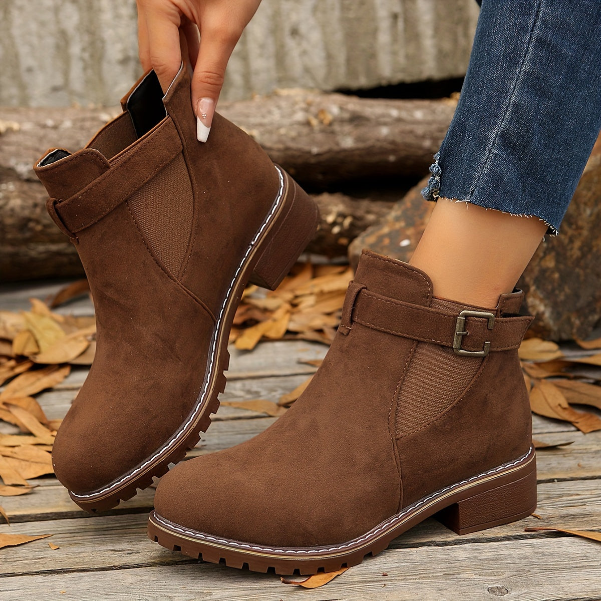 Bottes à talon carré chic avec bride à boucle et côtés élastiques