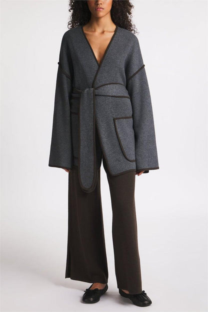 Manteau en laine douillet à épaules tombantes avec ceinture à la taille