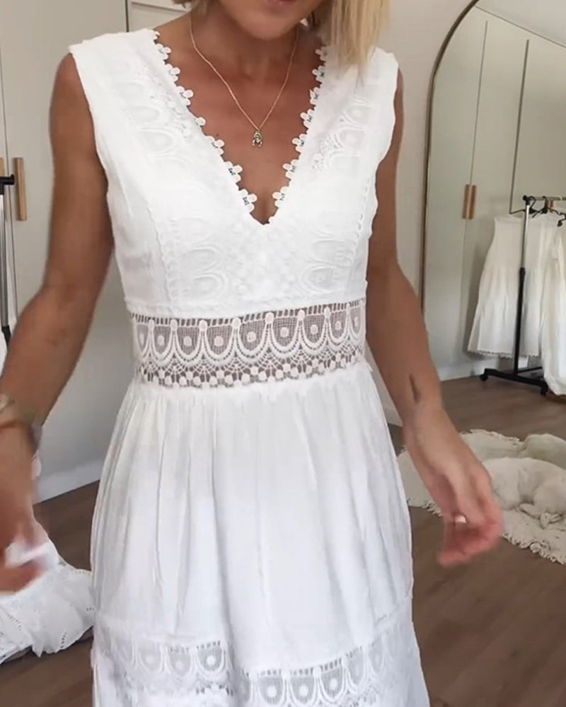 Kim | Robe en Dentelle avec Décolleté en V (Stock Limité)