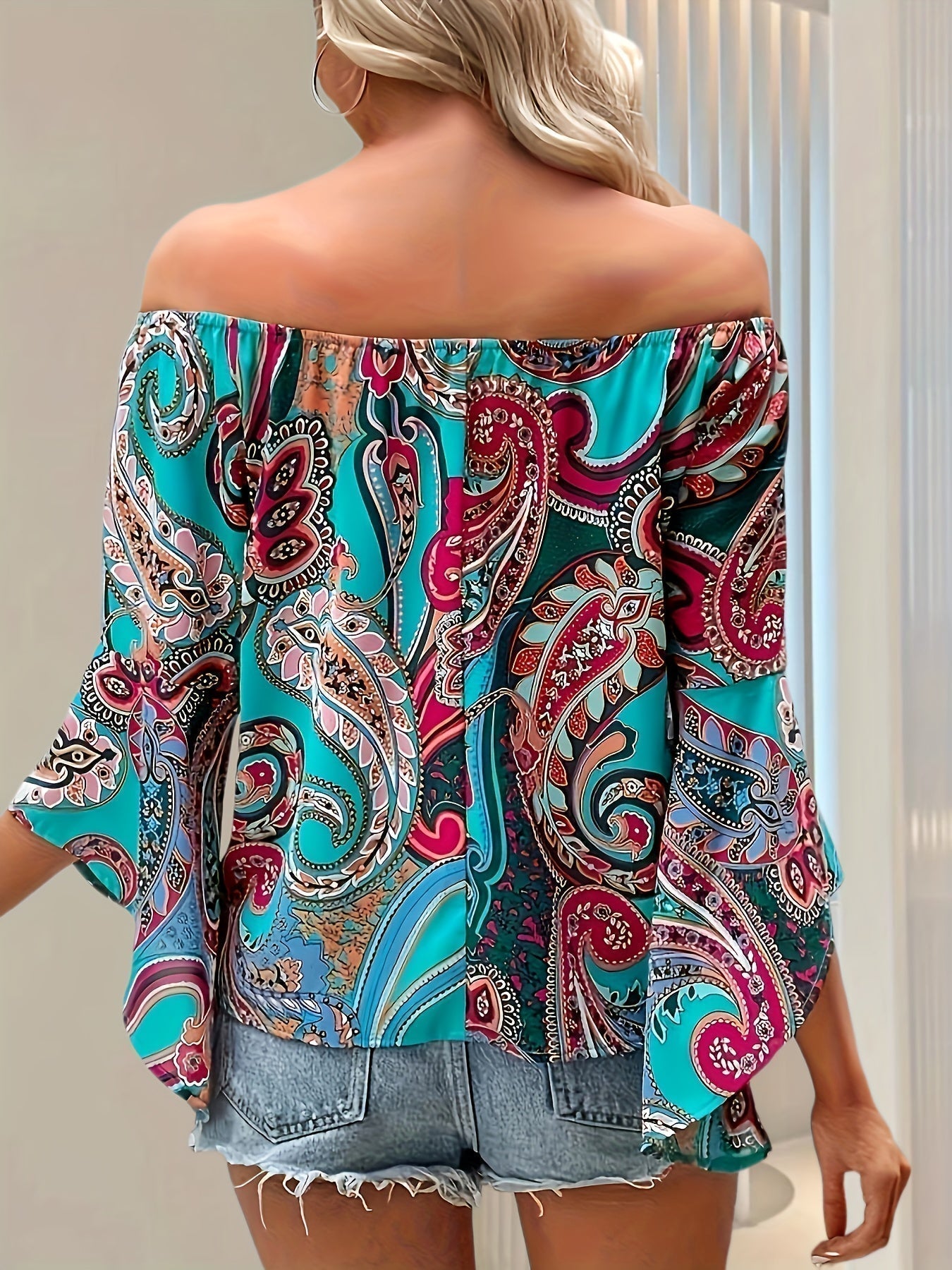 Océane Dubois® | Motif floral décontracté avec pull à épaules