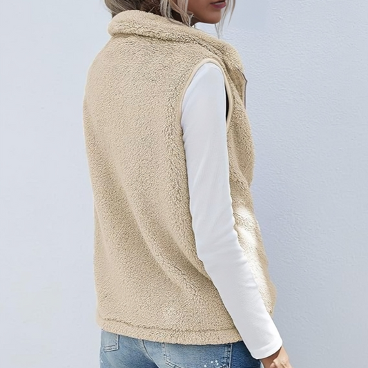 Gilet en polaire léger et douillet pour un confort en couches