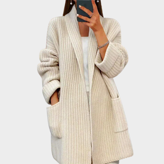 Cardigan en laine tricotée douillette