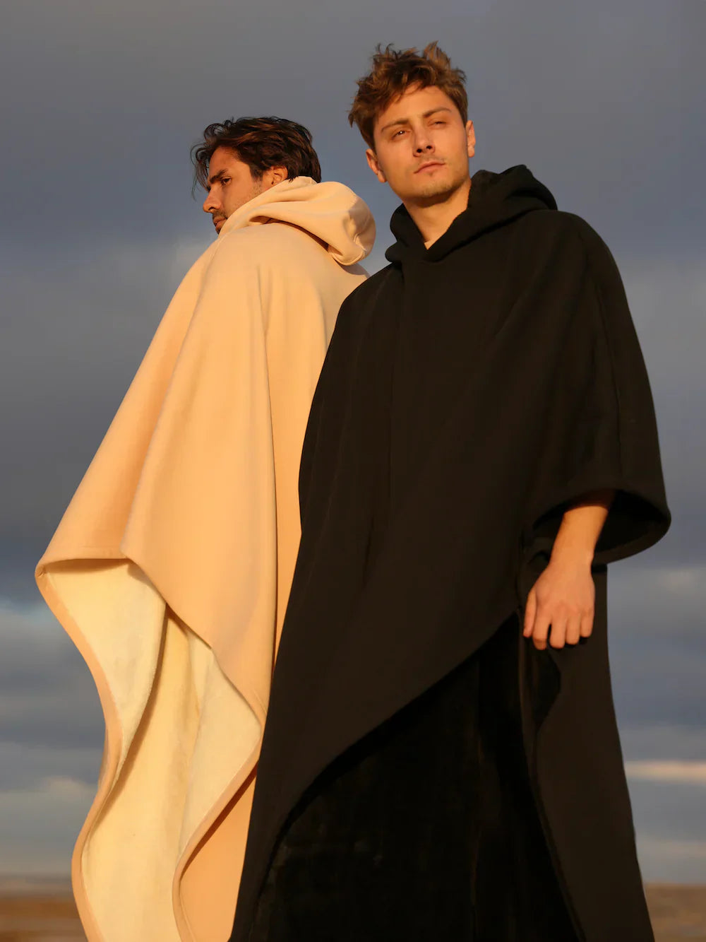 Chandail à Capuche Surdimensionné et Couverture Confortable pour un Confort Ultime