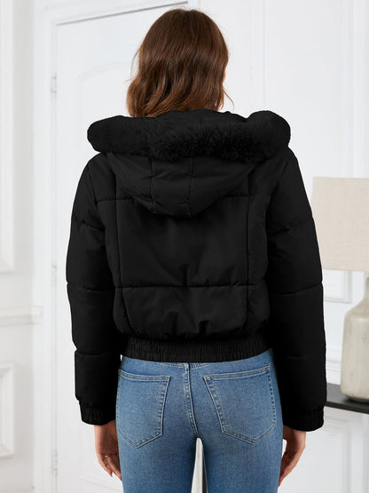 Veste d'hiver confortable matelassée avec capuche en fourrure et poches