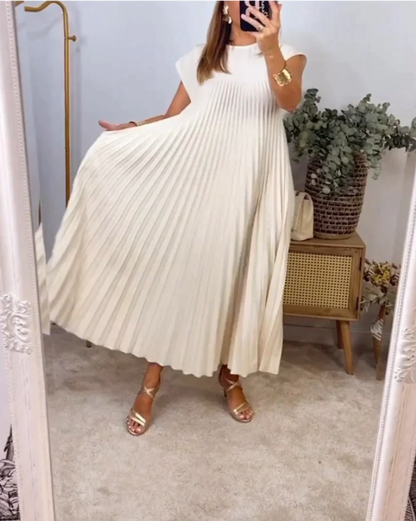 Robe Unie Plissée Sans Manches