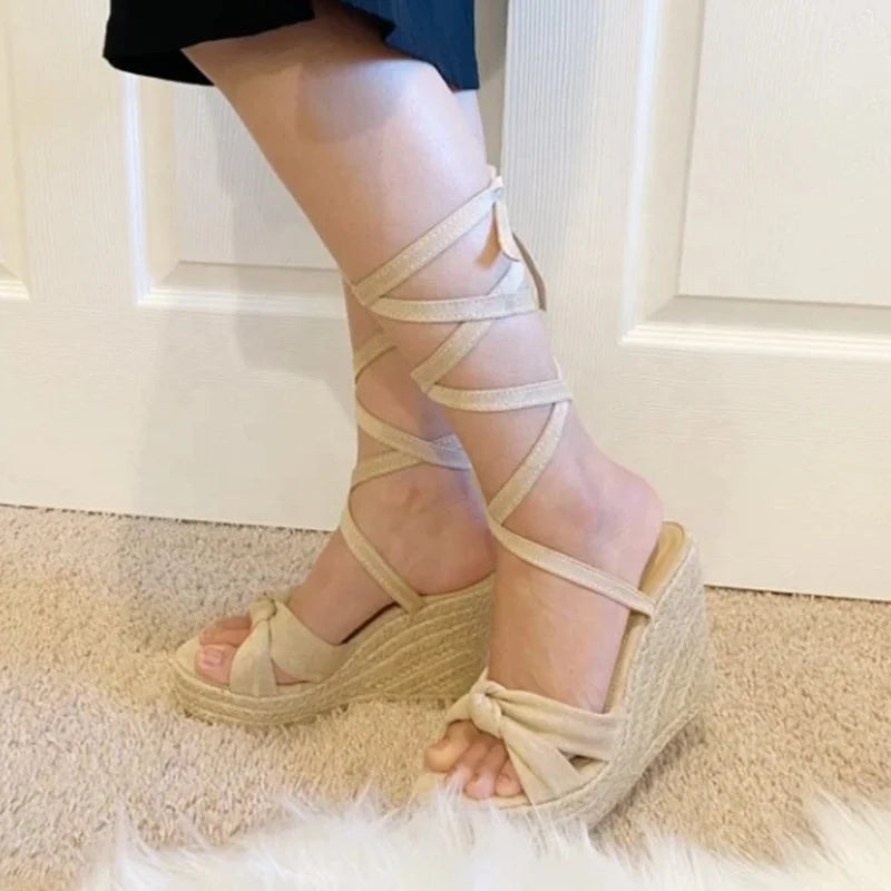 Alice Leroy® | Sandales compensées en crochet été