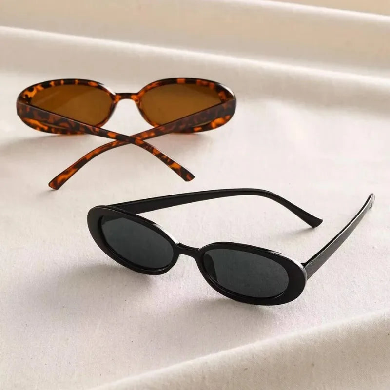 Lunettes de soleil à verres clairs d'inspiration vintage