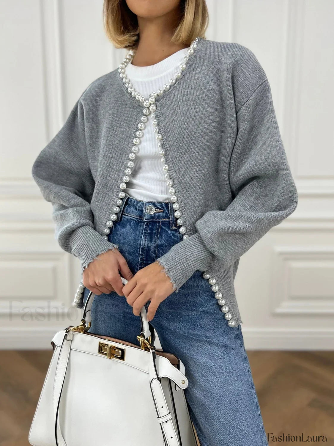 Cardigan en maille à bords déchirés avec bordure de perles