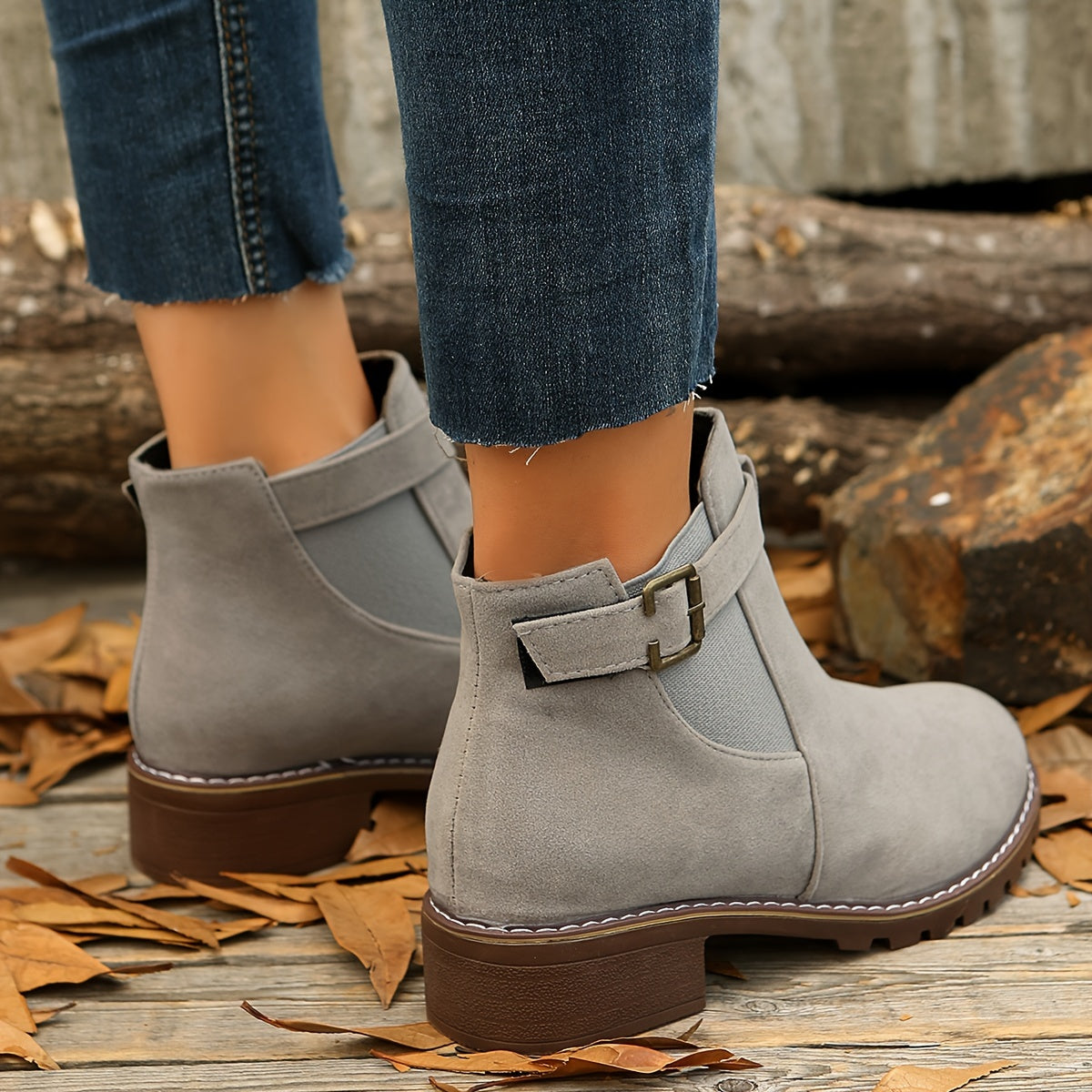 Bottes à talon bloc chic avec bride à boucle et côtés élastiques
