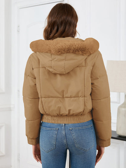 Veste d'hiver confortable matelassée avec capuche en fourrure et poches