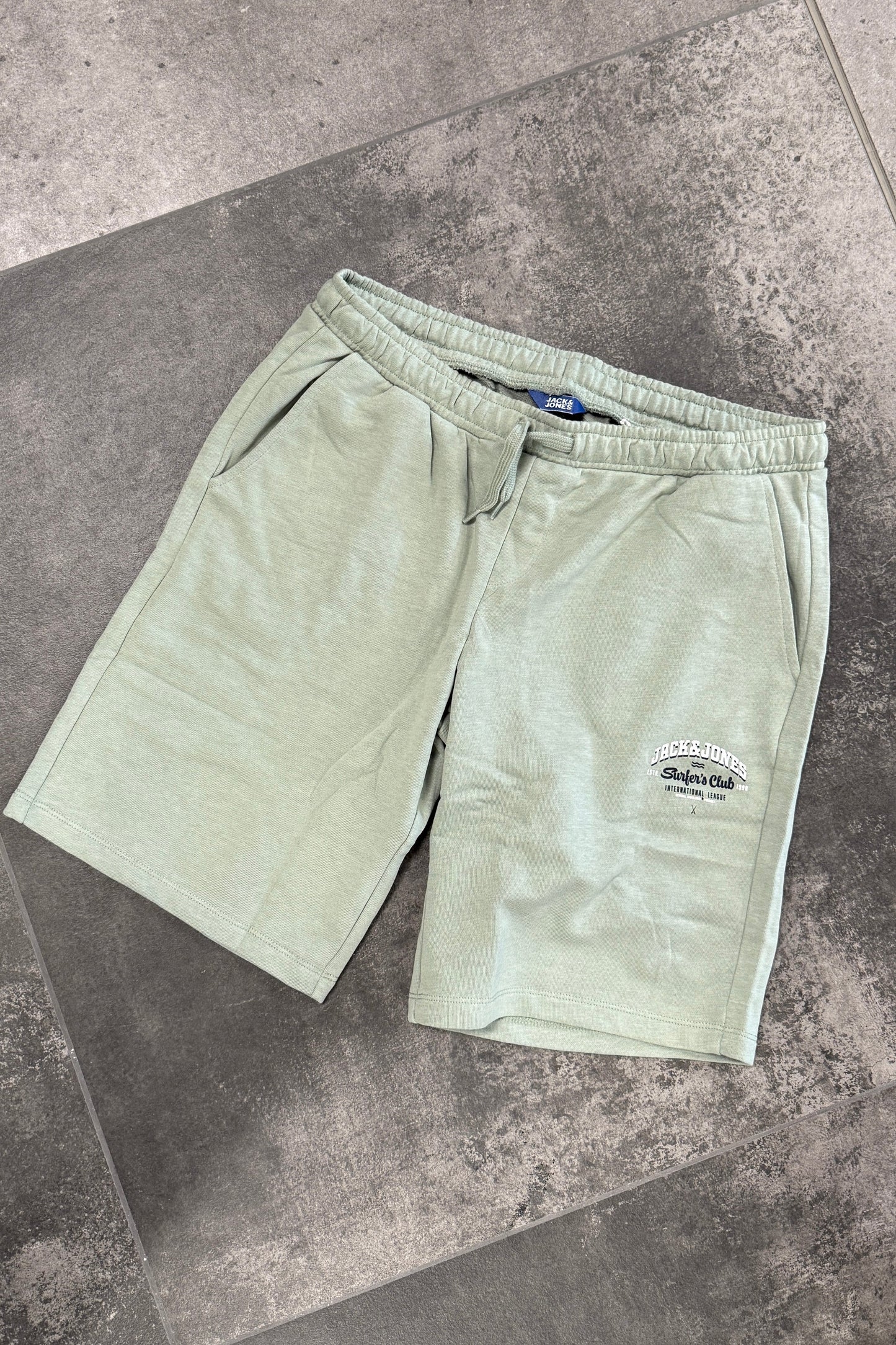 Short JPSTLogo Vert