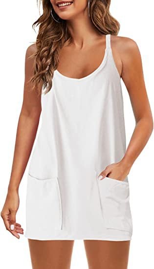 Mini robe confortable à bretelles avec short intégré