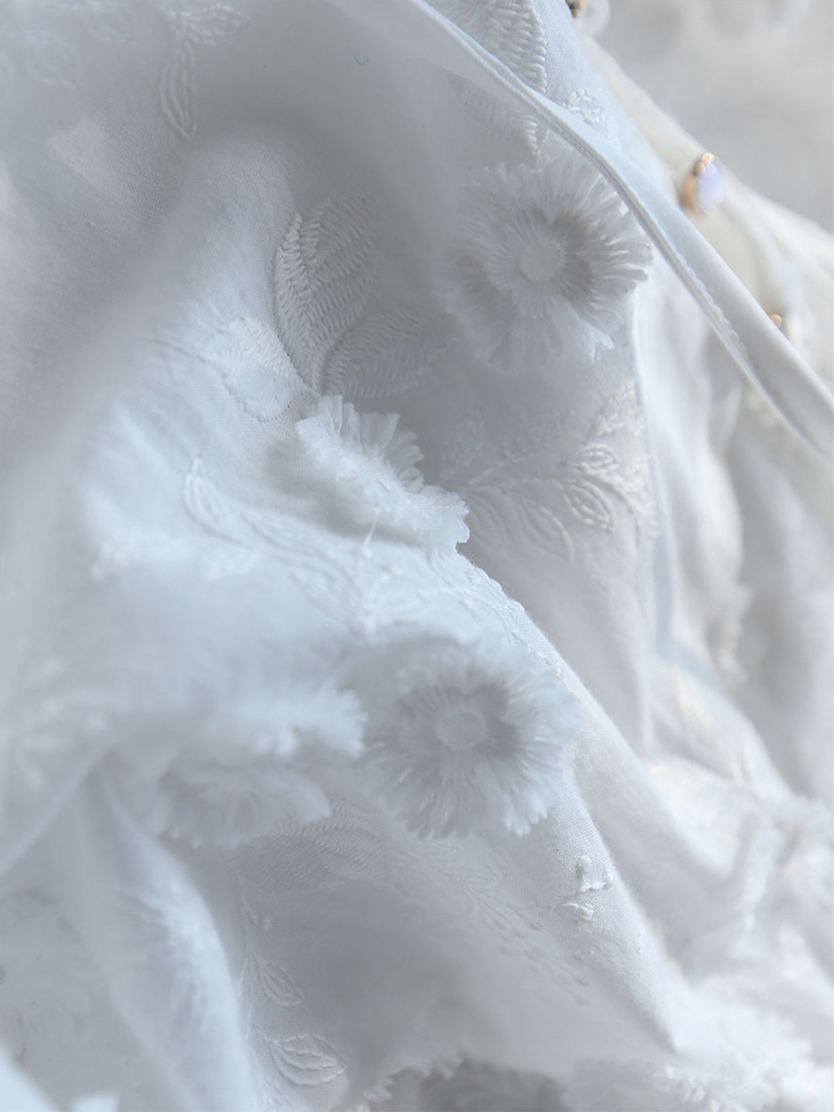 Océane Dubois® | Chemisier oversize à fleurs brodées semi-transparentes