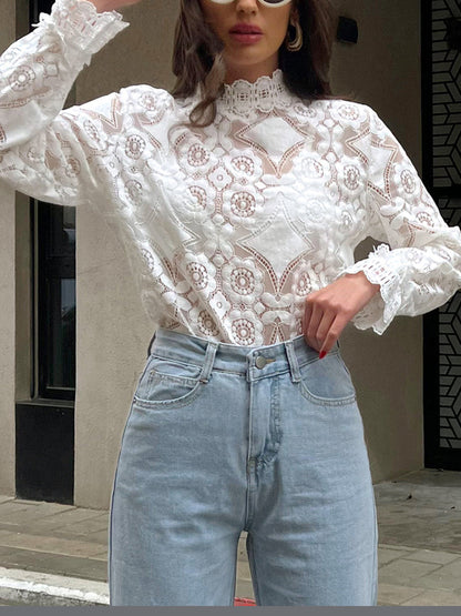 Océane Dubois® | T-shirt à col ras-du-cou à broderie de dentelle florale semi-transparente