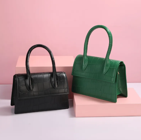 Petit sac à main en cuir texturé