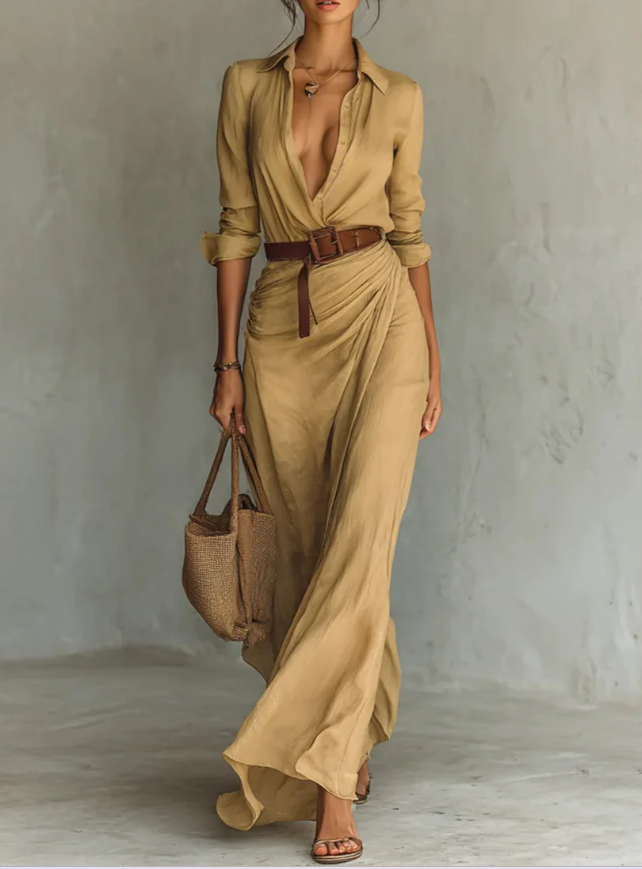 Robe longue ceinturée à manches longues et revers