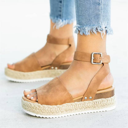 Sandales Compensées Tendance en Cuir avec Boucles Femme