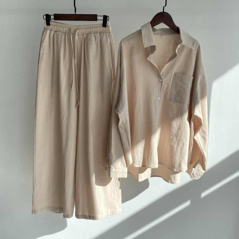 Chemise et pantalon taille haute, coton et lin