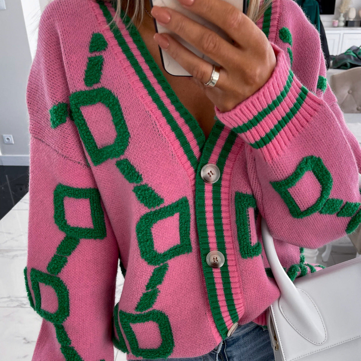 Aliza™ - Cardigan Tricot à Col V et Contrasté