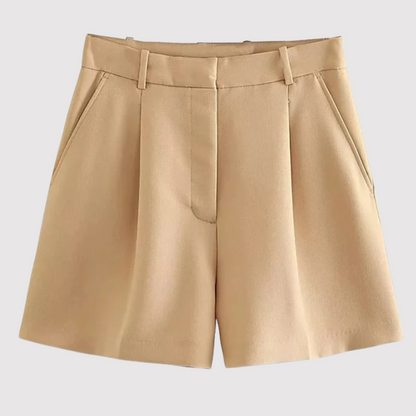 Short taille haute à la mode