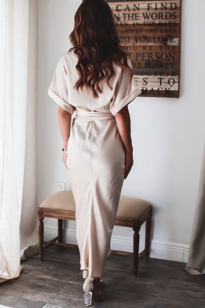 Robe Longue Portefeuille Boutonnée Sophistiquée Pour Femme