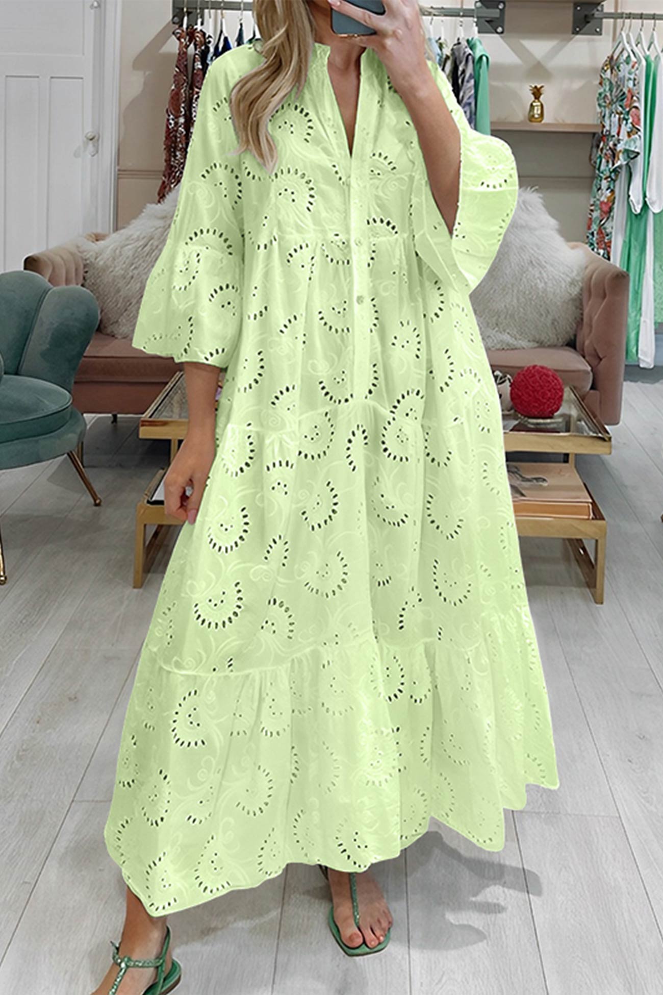 Robe Ample en Dentelle Boutonnée pour Femme