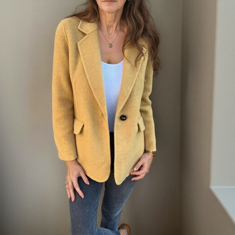 Leandra™ - Blazer doux à fermeture boutonnée