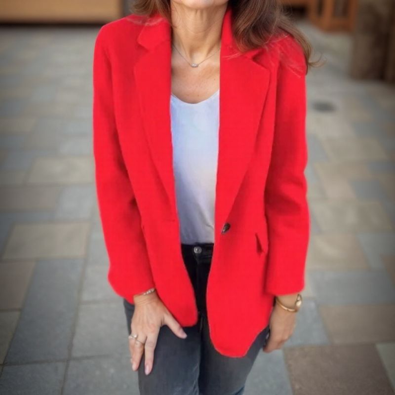 Leandra™ - Blazer doux à fermeture boutonnée
