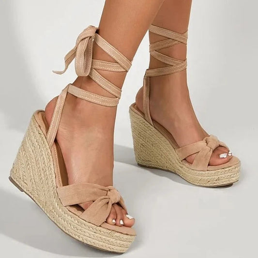 Alice Leroy® | Sandales compensées en crochet été