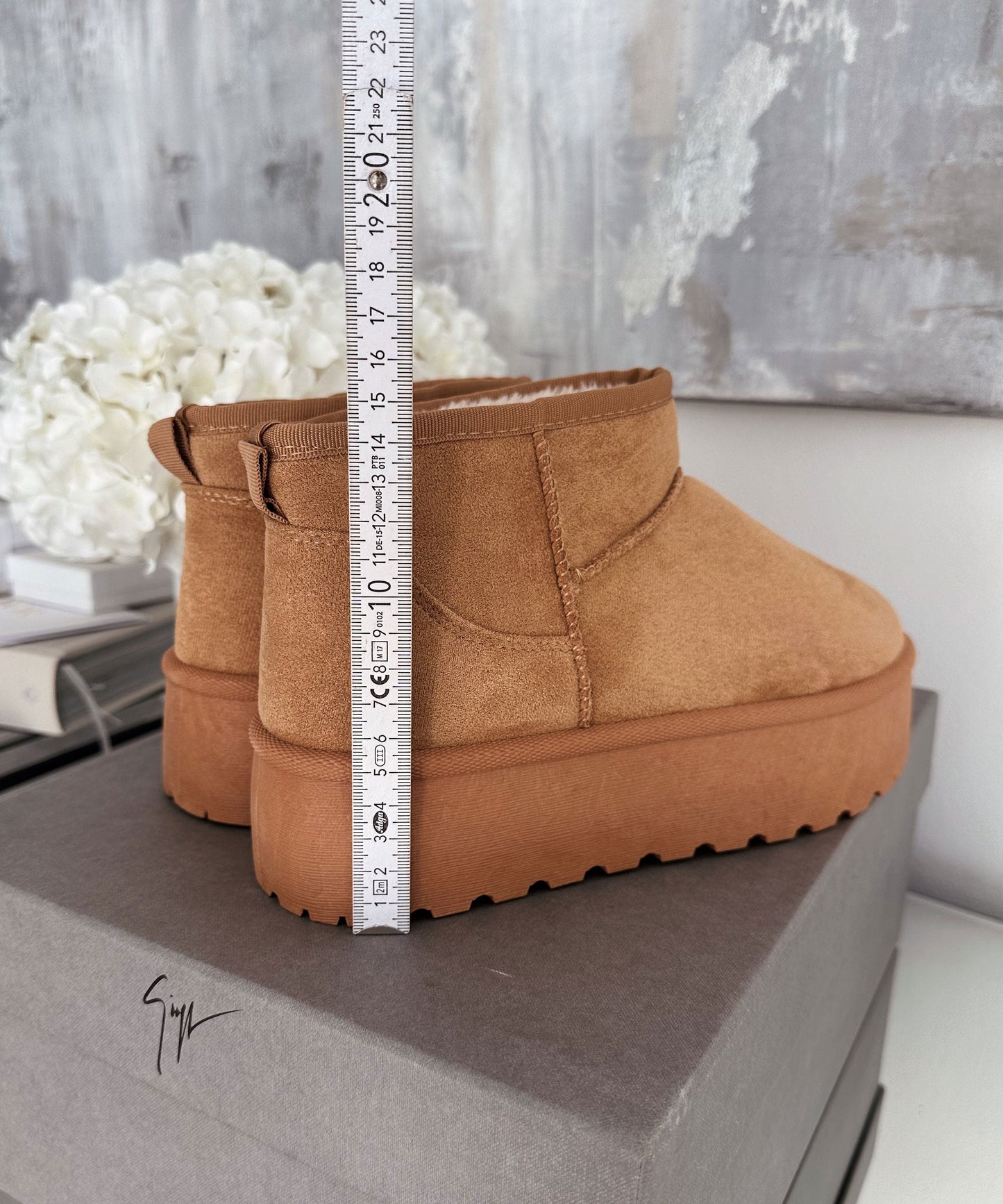 Bottes à plateforme en cuir marron pour un look quotidien élégant
