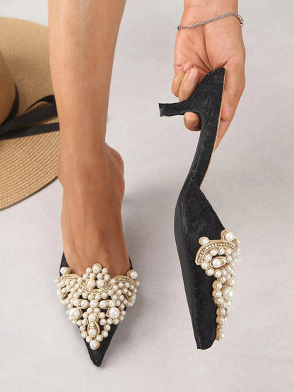 Élégantes mules à talon en perles