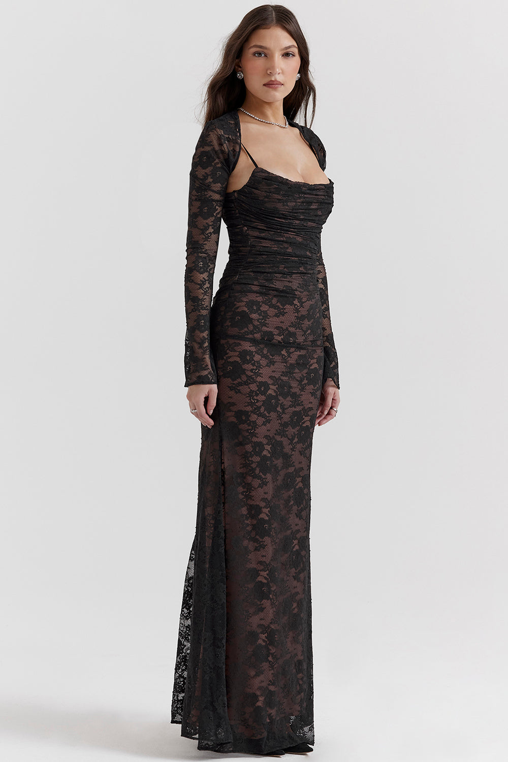 Robe longue stylée et fluide pour femmes