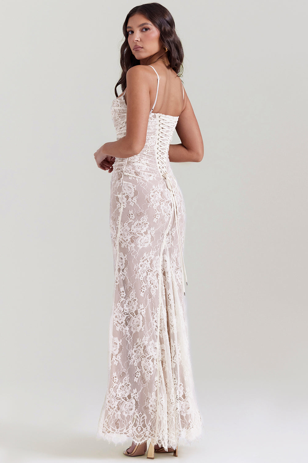 Robe longue stylée et fluide pour femmes