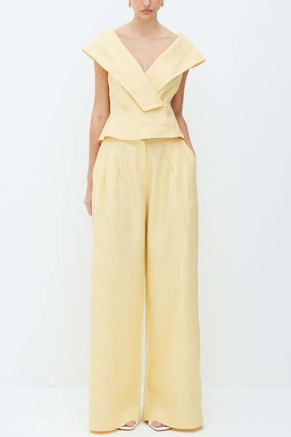 Ensemble élégant à col en V