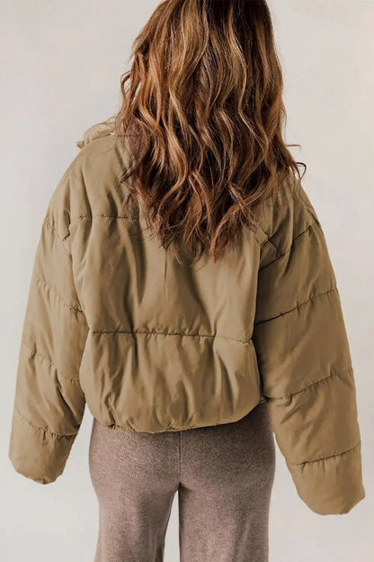 Manteau long chic à col et fermeture éclair pour un style superposé élégant